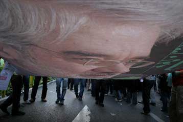 Κάλεσμα του Μουσαβί προς τους οπαδούς του σε μαζική διαδήλωση στην Τεχεράνη