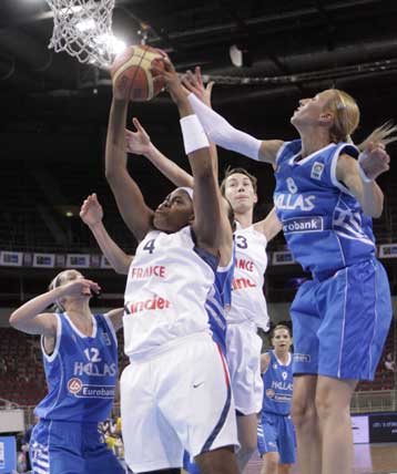Για την 5η θέση του Ευρωμπάσκετ η εθνική γυναικών μετά την ήττα από τη Γαλλία