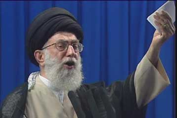 Παρέμβαση Χαμενεΐ υπέρ Αχμαντινετζάντ και τελεσίγραφο στο μεταρρυθμιστικό κίνημα