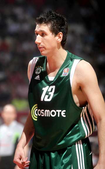 Εξιτήριο πήρε ο Διαμαντίδης μετά την επέμβαση στους κοιλιακούς