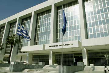 Δικαίωση πρώην συμβασιούχων για αναδρομικά δώρα εορτών και επίδομα αδείας