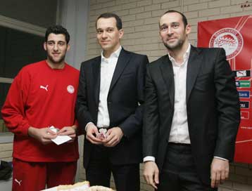 «Ναι» από Μπουρούση με 5 εκατ. ευρώ για τρία χρόνια