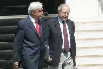 Η τρομοκρατία ποτέ δεν εξαρθρώθηκε πλήρως, εκτιμά ο Χρ.Μαρκογιαννάκης