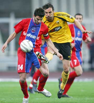 «Δικέφαλος» ο Μάκος, πρόταση και στον Ογκαράρου