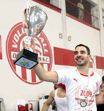 Ο Ολυμπιακός ανακοίνωσε τη λύση της συνεργασίας του με τον Κουρνέτα