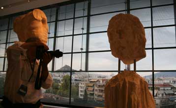 Ανοιχτό για τους πρώτους επισκέπτες το Νέο Μουσείο της Ακρόπολης