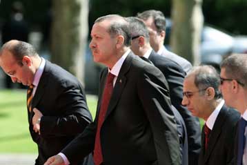 Επανέρχεται η Αγκυρα για την ματαίωση της επίσκεψης Ερντογάν στην Αθήνα