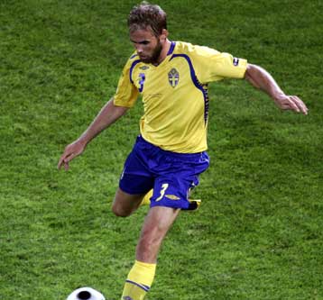 Εν μέσω αποθέωσης έφτασε στην Αθήνα ο Μέλμπεργκ