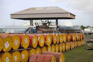 Πτώση του πετρελαίου στα 68 δολάρια εν μέσω φόβων για «βαθιά» ύφεση