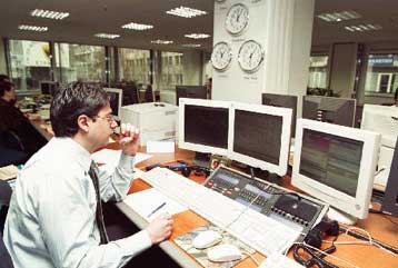 Τον Αύγουστο «κλείνει» το πρόγραμμα κρατικού δανεισμού για το 2009