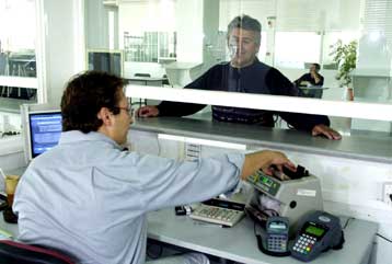 Υψηλότεροι του μέσου ευρωπαϊκού όρου οι φορολογικοί συντελεστές στην Ελλάδα