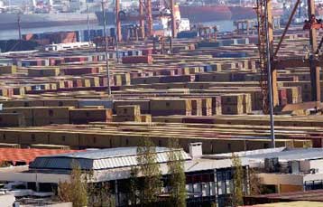 «Βουτιά» 20% στις ελληνικές εξαγωγές τον Απρίλιο