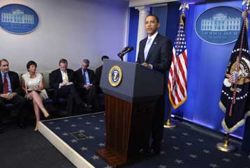 Δεν βλέπει, προς το παρόν, ανάγκη νέου πακέτου στήριξης της οικονομίας ο Ομπάμα