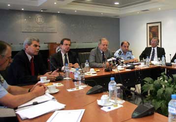 Διακομματική σύσκεψη για παράνομη μετανάστευση και δημόσια τάξη