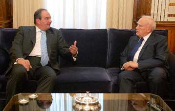 Με τις ψήφους ΛΑΟΣ και ΚΚΕ θα προσπαθήσει να βγάλει Πρόεδρο της Δημοκρατίας η ΝΔ