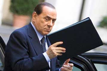 «Δεν πλήρωσα ποτέ για σεξ» λέει ο Σίλβιο Μπερλουσκόνι για τα «ροζ» πάρτι