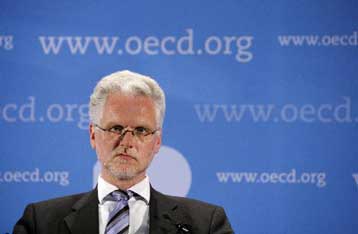 Καθ΄οδόν η παγκόσμια ανάκαμψη εκτιμά ο ΟΟΣΑ αλλά «θα είναι ισχνή και εύθραυστη»