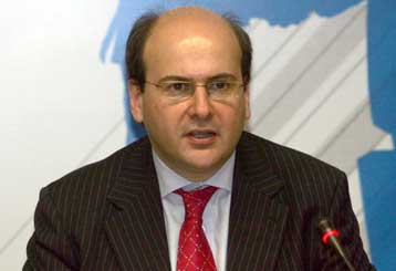 Νέα προγράμματα ενίσχυσης μικρομεσαίων επιχειρήσεων από το ΥΠΑΝ