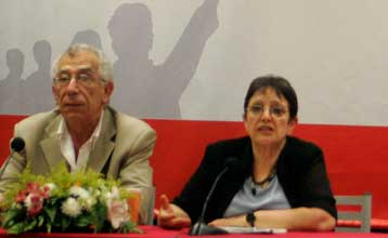 Τις θέσεις του ΚΚΕ για τη μετανάστευση παρουσίασε η Αλ.Παπαρήγα