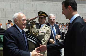 Για την ειρηνευτική διαδικασία στη Μέση Ανατολή συζήτησαν Παπούλιας, Ασαντ