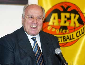 Η «σωτηρία» της ΚΑΕ ΑΕΚ «έρχεται» από συνεργάτη του Φιλίππου