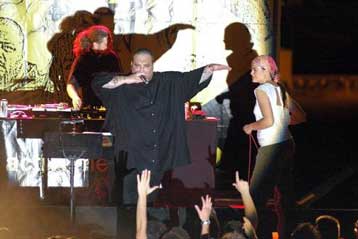 Αφιέρωμα στους Active Member την Παρασκευή στην Τεχνόπολη