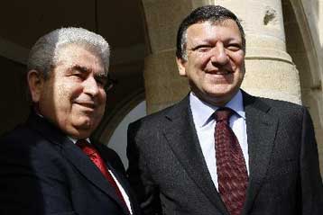 Ιστορική ευκαιρία για οριστική λύση του Κυπριακού διαβλέπει ο Ζοζέ Μπαρόζο