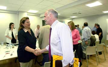 Πυρ ομαδόν από αντιπολίτευση και ΓΣΕΕ για τη «νέα φοροεπιδρομή»