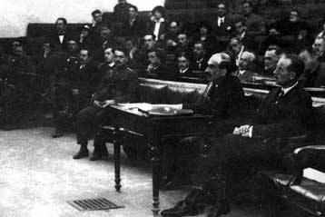 Η Ολομέλεια του Αρείου Πάγου θα αποφασίσει για την επανάληψη της «δίκης των 6» του 1922