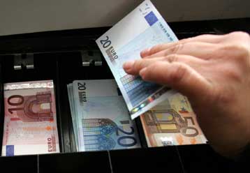 Στο 95% του ευρωπαϊκού μέσου όρου η αγοραστική δύναμη του μέσου Έλληνα