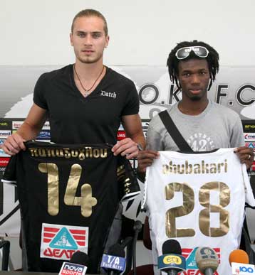 Ο ΠΑΟΚ παρουσίασε τους Παπάζογλου – Αμπουμπακάρι