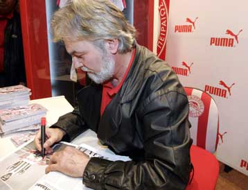 Βελτιώνεται η κατάσταση της υγείας του Γ.Δεληκάρη