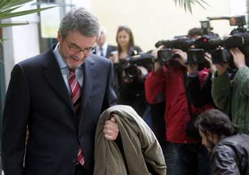 Πρόθυμος να «μιλήσει για ονόματα» o Χριστοφοράκος με αντάλλαγμα τη μη έκδοσή του