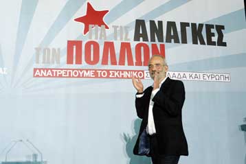 Την απόφασή του να ανακαλέσει την παραίτησή του εξηγεί ο Αλέκος Αλαβάνος