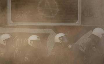 Αντιδρά η Αριστερά στο «ναι» Σανιδά στις χειροβομβίδες κρότου-λάμψης