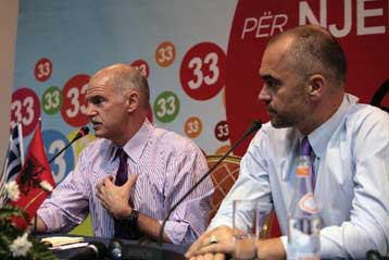 Στη Σερβία ο Γ.Παπανδρέου με δυνατή στήριξη στην ευρωπαϊκή της πορεία