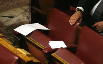 «Προεδρική πλειοψηφία» για την έμμεση κάλπη του Μαρτίου αναζητά η κυβέρνηση