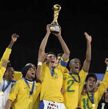 Όταν «ξύπνησε» η Βραζιλία, πήρε και το τρόπαιο