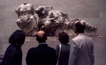 Την επιστροφή των Γλυπτών ζητά το Υπουργικό Συμβούλιο της Σκωτίας