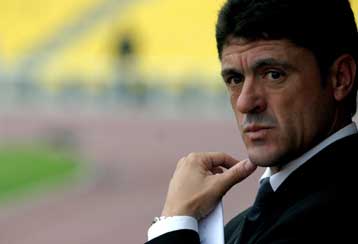 Πρόβλημα υγείας για τον Πεντράθα, σε αναζήτηση νέου τεχνικού o Πανσερραϊκός