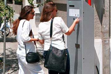 Επεκτείνεται το μέτρο της ελεγχόμενης στάθμευσης σε όλη την Αθήνα