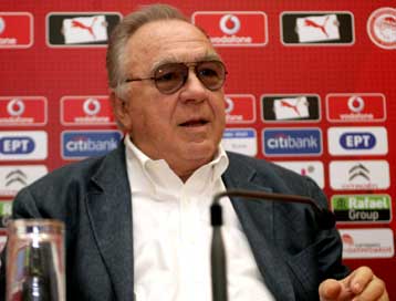 Ταξίδι Κόκκαλη στο Ζέεφελντ και πρόταση Σεφτσένκο