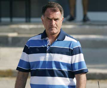 Λεονάρντο και δεξί μπακ, οι απαιτήσεις του Μπάγεβιτς