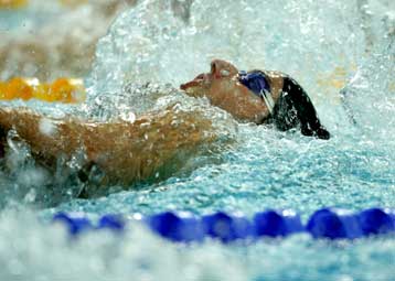 Ρεκόρ αγώνων ο Γρηγοριάδης, διπλό πανελλήνιο ρεκόρ η Πετραδάκη στα 100μ. ύπτιο