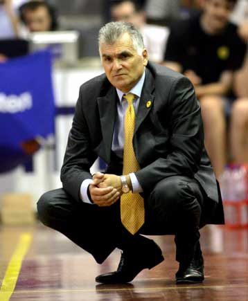 Το Μαρούσι θέλει να μείνει πρώτα ο Μαρκόπουλος και εκείνος να χτίσει τη νέα ομάδα