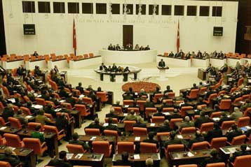 Αντιπαραθέσεις στην Τουρκία για την εκκαθάριση ναρκοπεδίων στα σύνορα με τη Συρία