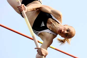 Ένα χρυσό, δύο αργυρά και ένα χάλκινο στην πρεμιέρα του στίβου