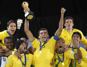 Ο Λούσιο φεύγει αφού η Μπάγερν δεν τον χρειάζεται