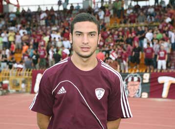 Τον Αμπουχατζίρα απέκτησε η Λάρισα, ματαιώθηκε το φιλικό με τη Ντιναμό Κιέβου