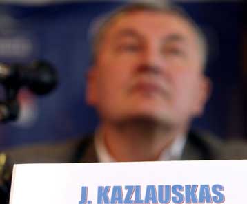 Ματαιώνεται το ταξίδι του Καζλάουσκας στις ΗΠΑ